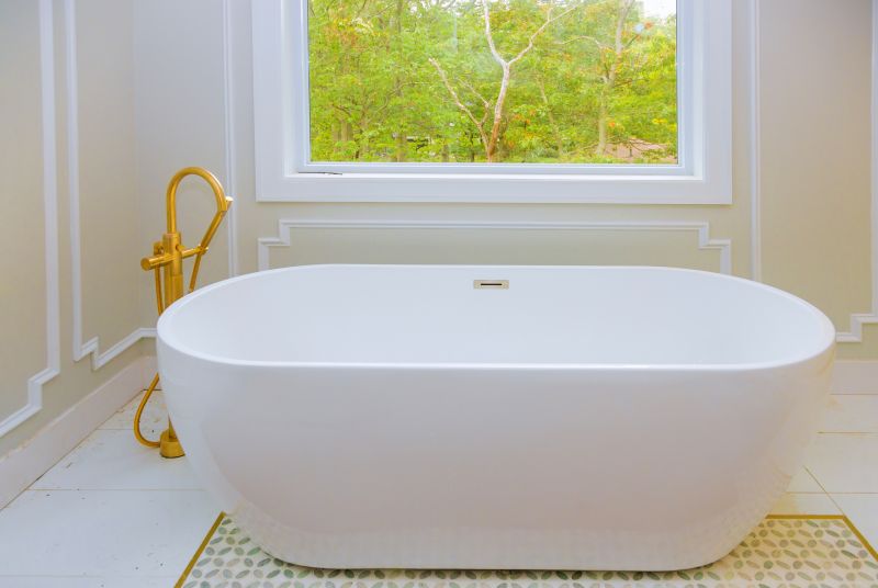 Freestanding Bathtub Features